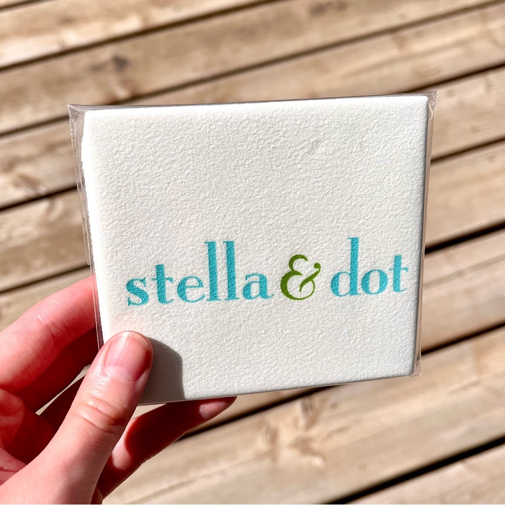 Stella & Dot Signature Polishing Cloth